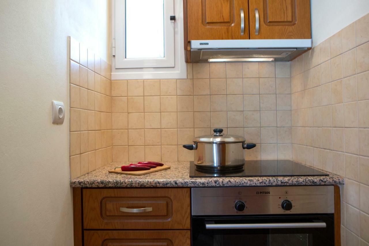 Vaso Apartments Нидри Экстерьер фото